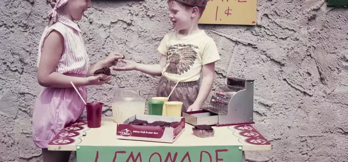 Summer Delights: A Southern Twist on Traditional Lemonade Stands