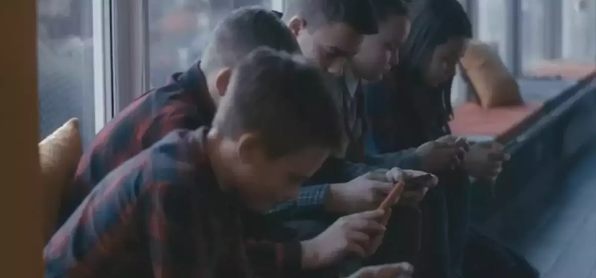 Excessive Screen Time Linked to Emotional and Behavioral Issues in Children