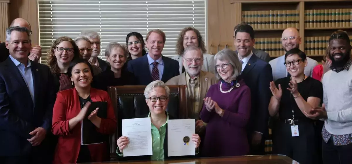 Oregon's Campaign Finance Reform Faces Potential Delay Amid Legislative Debate