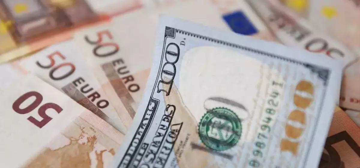 The Fading Financial Brilliance: Assessing the Dollar's Recent Decline