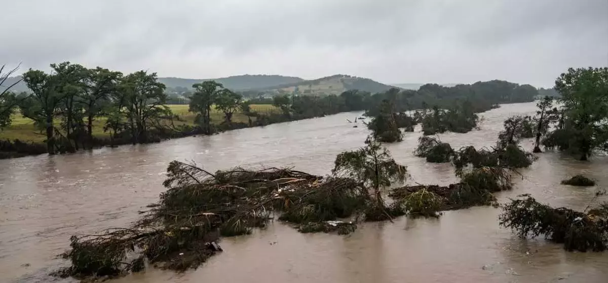 Key Global Developments: Texas Flooding, Trade Tariffs, and Economic Shifts