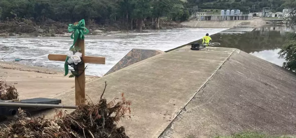 Texas Flash Flood Aftermath: The Search for the Missing Intensifies in Lakes