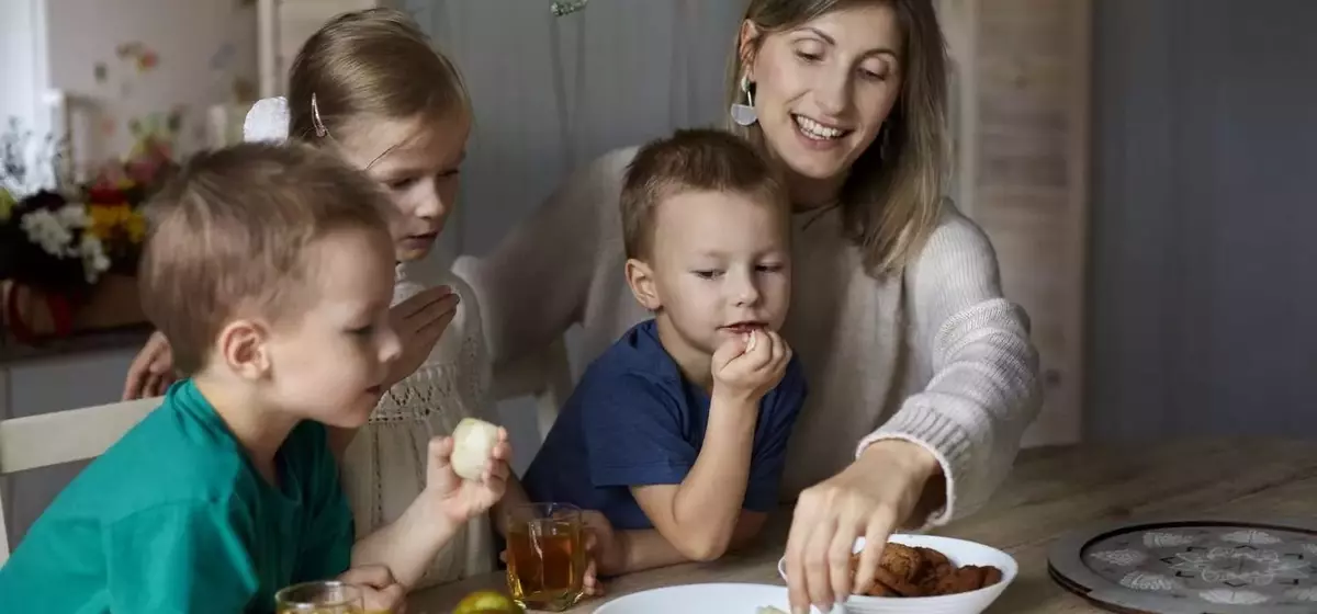 Crafting Nutritious and Appealing After-School Snacks for Children