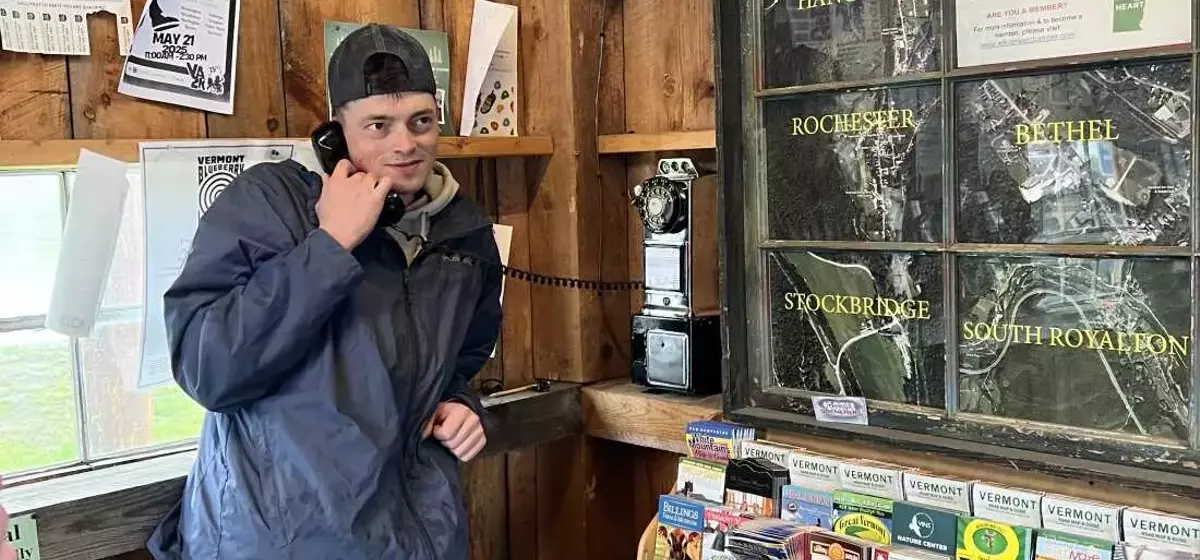 Engineer Revitalizes Pay Phones for Community Connection