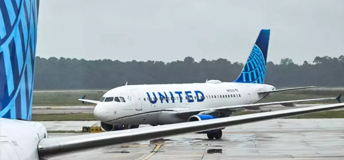 United Airlines Faces Widespread Disruptions Amidst Major Computer System Failure