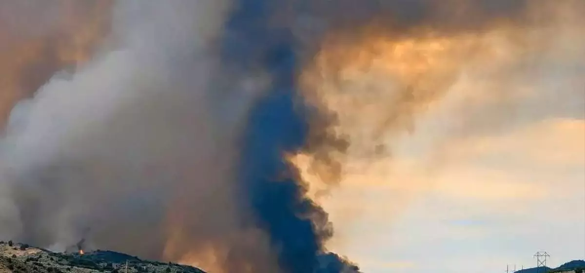 Colorado Wildfires Rage, Exceeding 120,000 Acres as Firefighters Battle Adverse Conditions