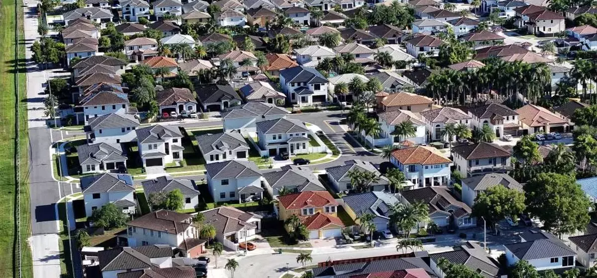 Housing Market Thaws: Signs of Improvement Amidst High Rates