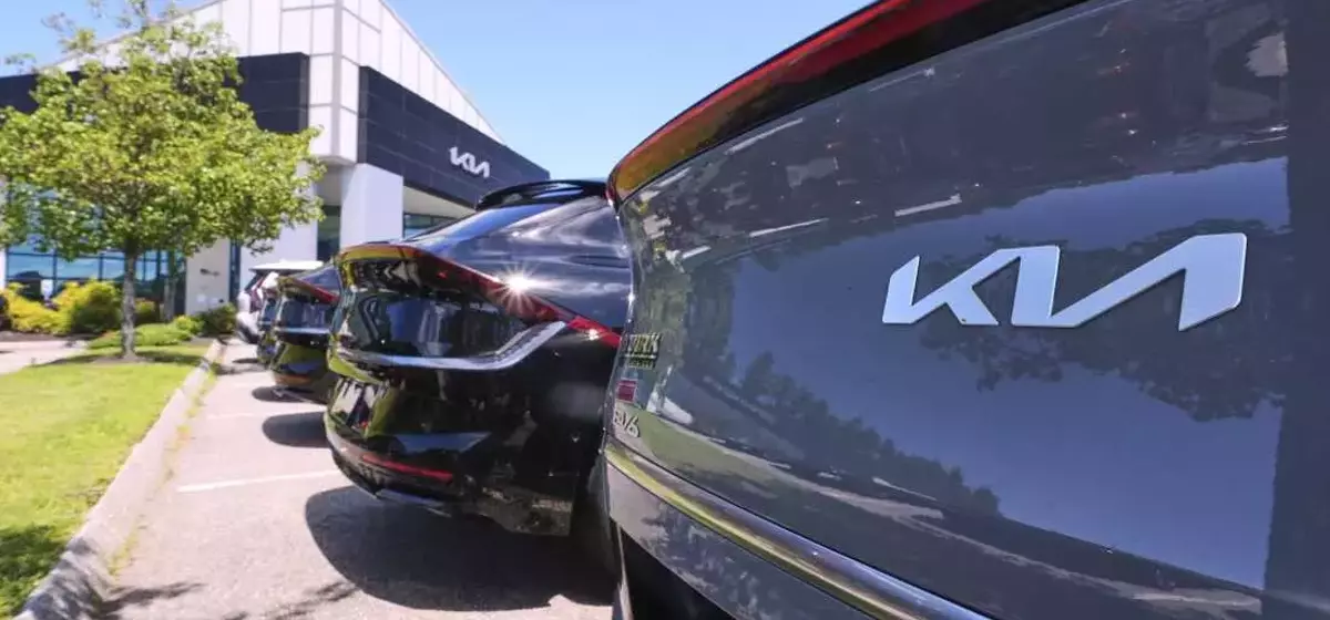 IRS Eases EV Tax Credit Rules Before Expiration