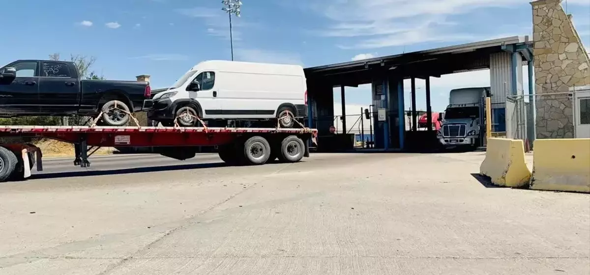 Mexican Truckers Face English Mandate: A Cross-Border Conundrum