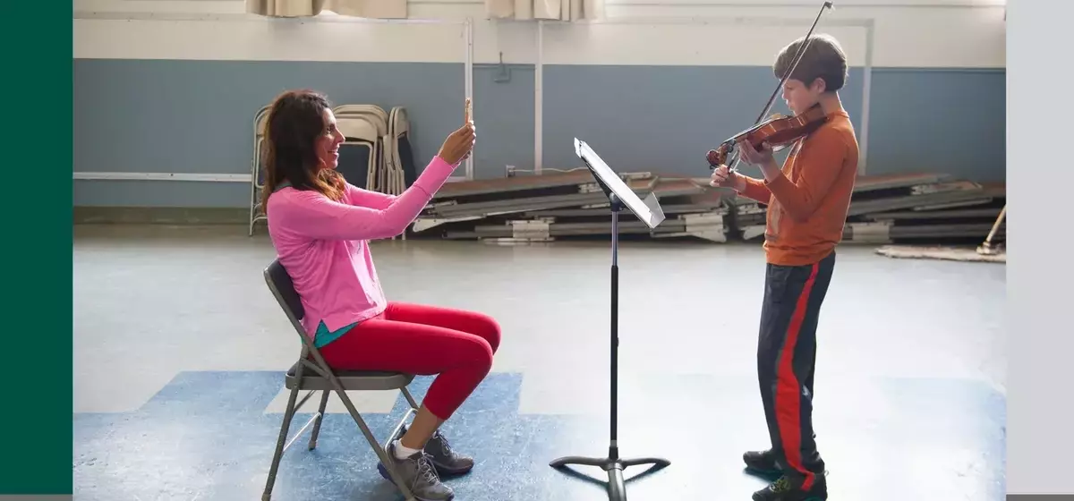 The Legging Debate: Are They Still Fashionable?