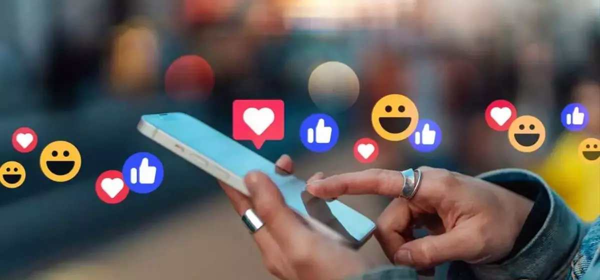 Three Minutes to Boost Hope and Reduce Stress: The Power of Inspiring Social Media Content
