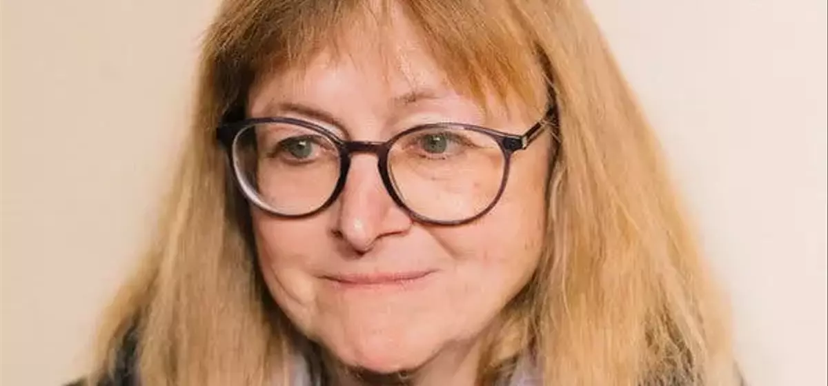 Helen DeWitt's Long Road to "Your Name Here": A Story of Literary Ambition and Personal Struggle