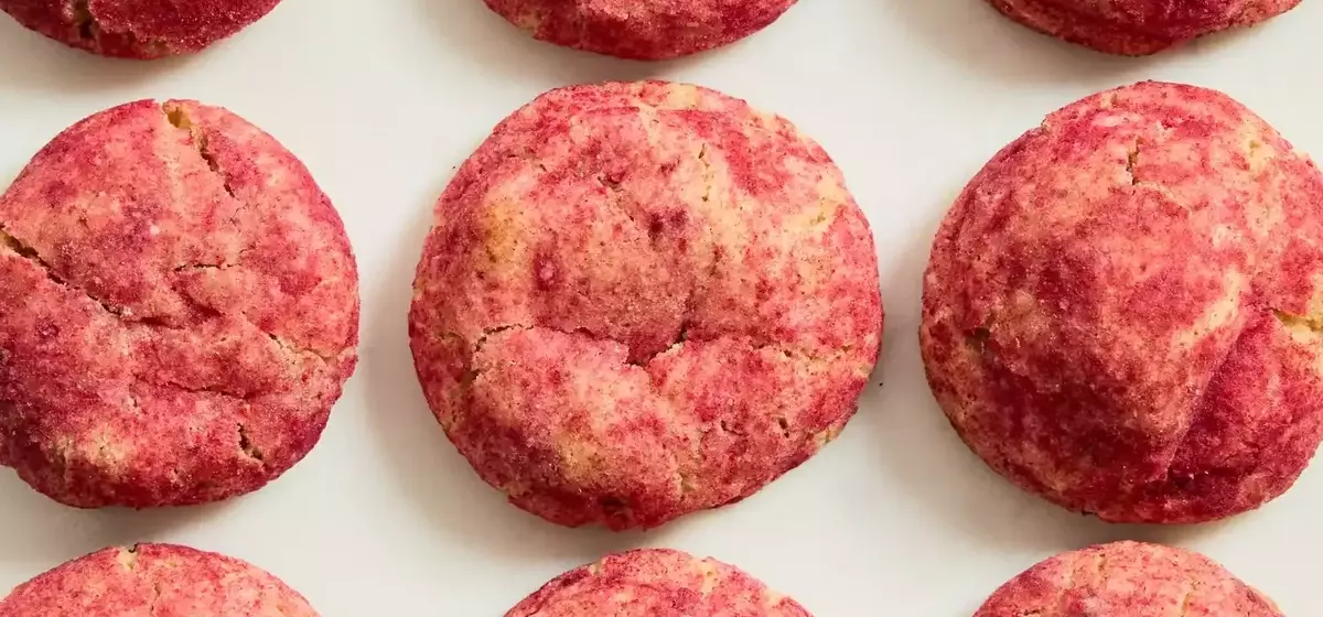 Tangy Raspberry-Lemon Crinkle Cookies: A Refreshing Twist on a Classic