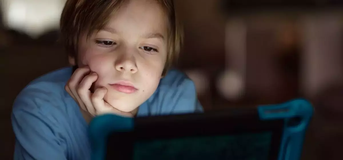 Understanding and Addressing Screen Addiction in Children and Adolescents