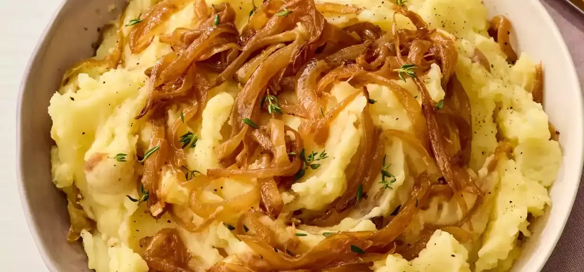 Festive Flavors: 14 Holiday Recipes to Delight Every Guest