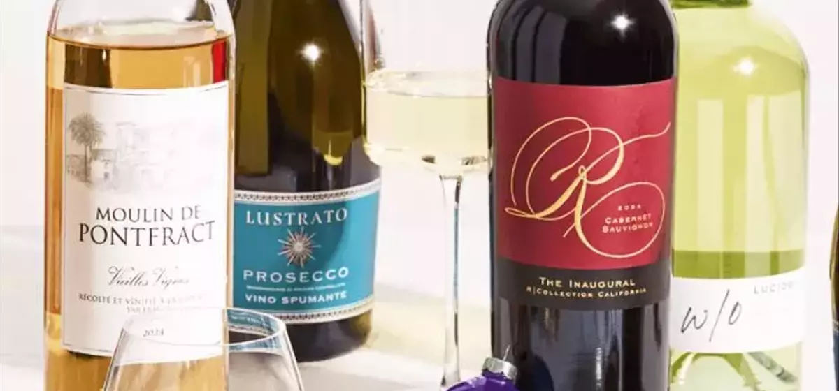 Elevate Your Gifting: 15 Sophisticated Wine Accessories for Every Enthusiast