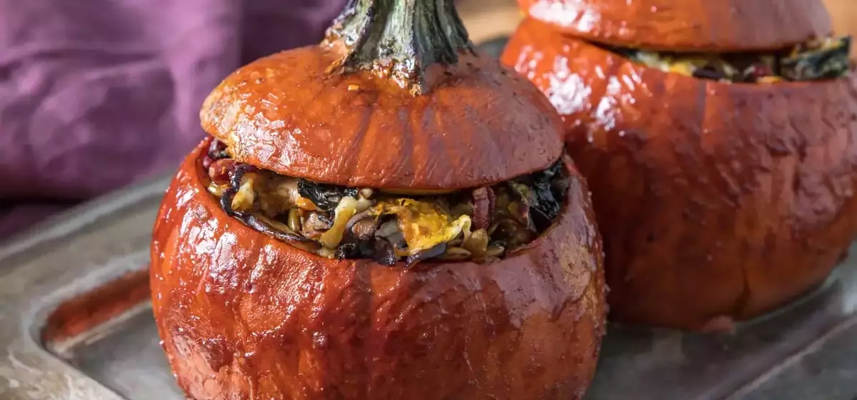 Feasting Without the Fowl: Vegetarian Thanksgiving Culinary Delights