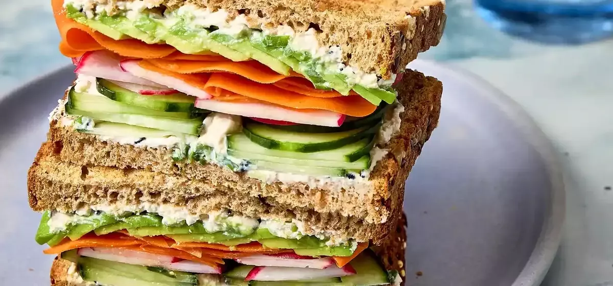 18 Mediterranean Diet Lunches to Help Reduce High Cholesterol