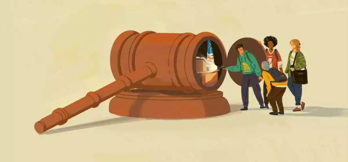 High School Students Debate Legal Cases in Mock Court Competition