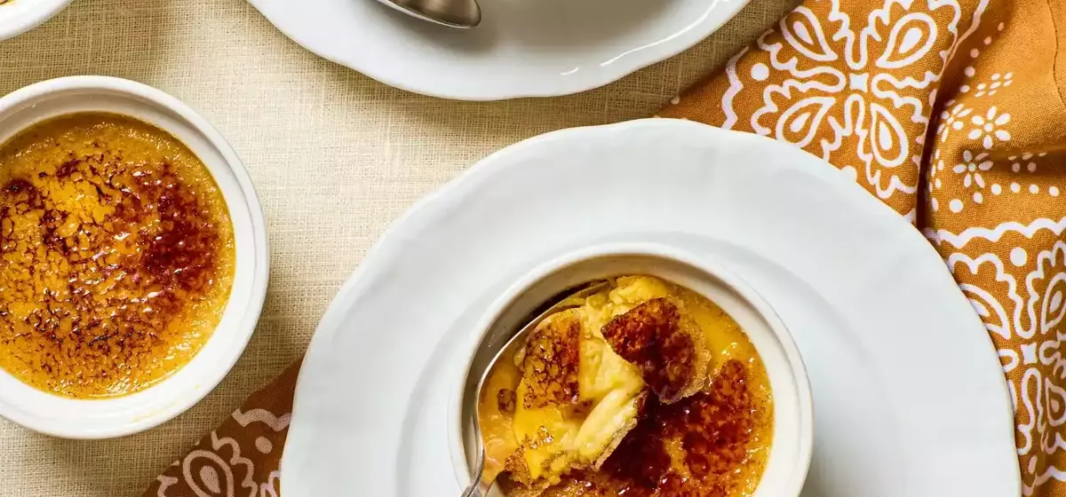 Velvety Pumpkin Crème Brûlée: A Simplified Holiday Dessert
