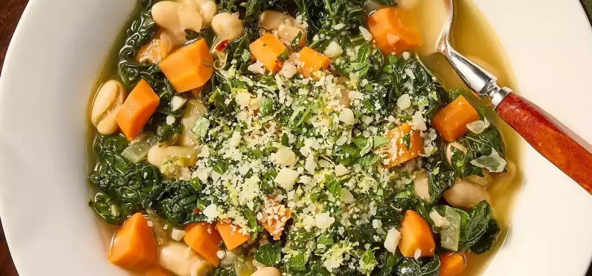 Hearty White Bean and Kale Stew with Lemon and Garlic