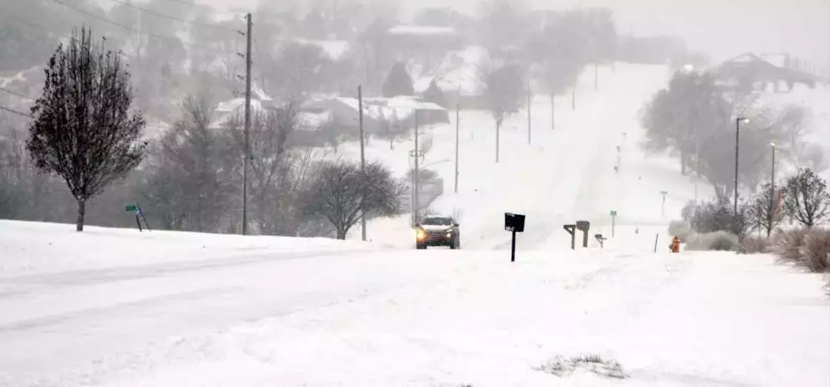 Winter Storm Snarls Post-Thanksgiving Travel Across US