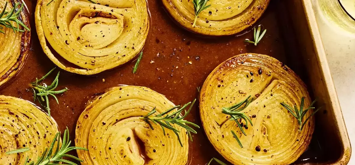 Balsamic Rosemary Melting Onions: A Flavorful Side Dish