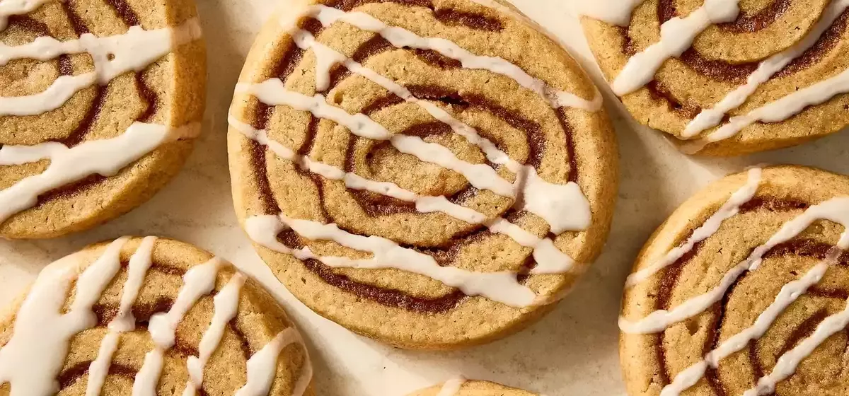 Delectable Cinnamon Roll Cookies: A Fusion of Flavors