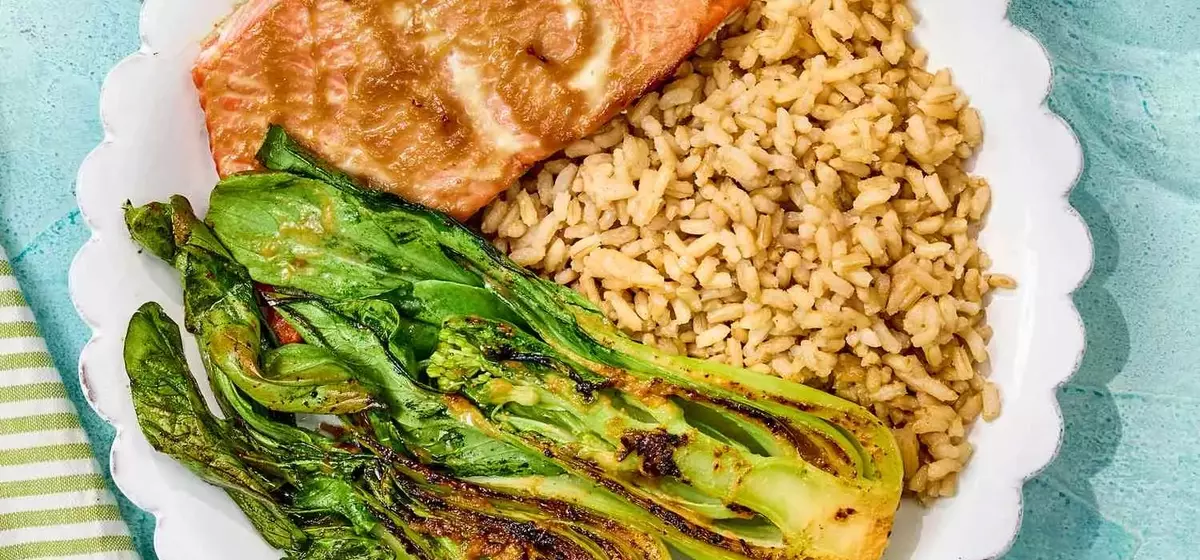 Effortless and Healthy Dinners: 14 Five-Ingredient Recipes for Weight Loss