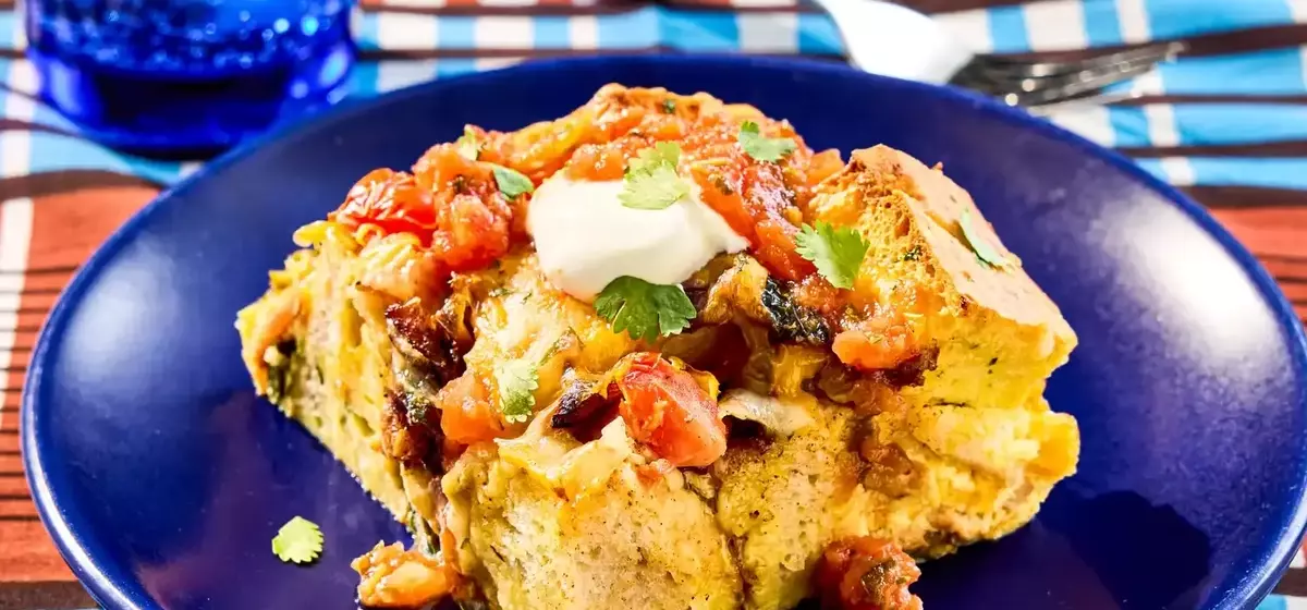 Southwest-Style Cheesy Breakfast Strata: A Hearty Make-Ahead Meal