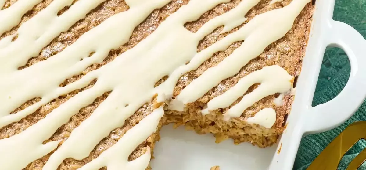 Gingerbread Baked Oats: A Cozy and Nourishing Breakfast Treat