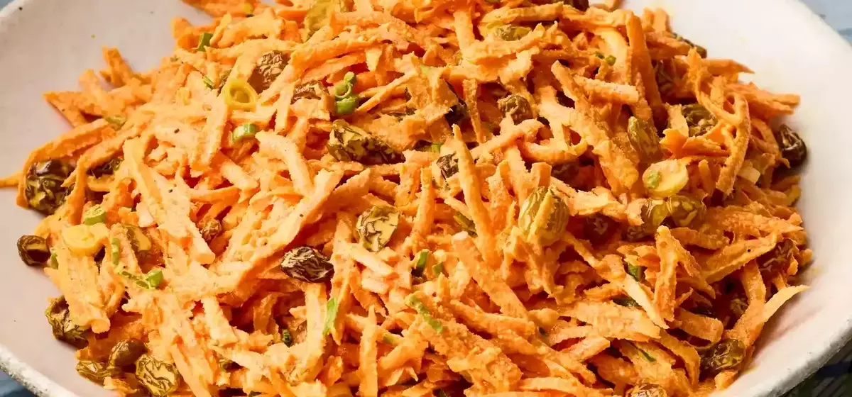 Creamy Carrot Salad: A Quick and Flavorful Side Dish