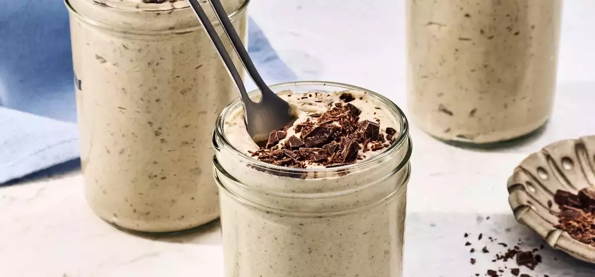 22 High-Fiber Overnight Oats Recipes You'll Want to Make Every Morning