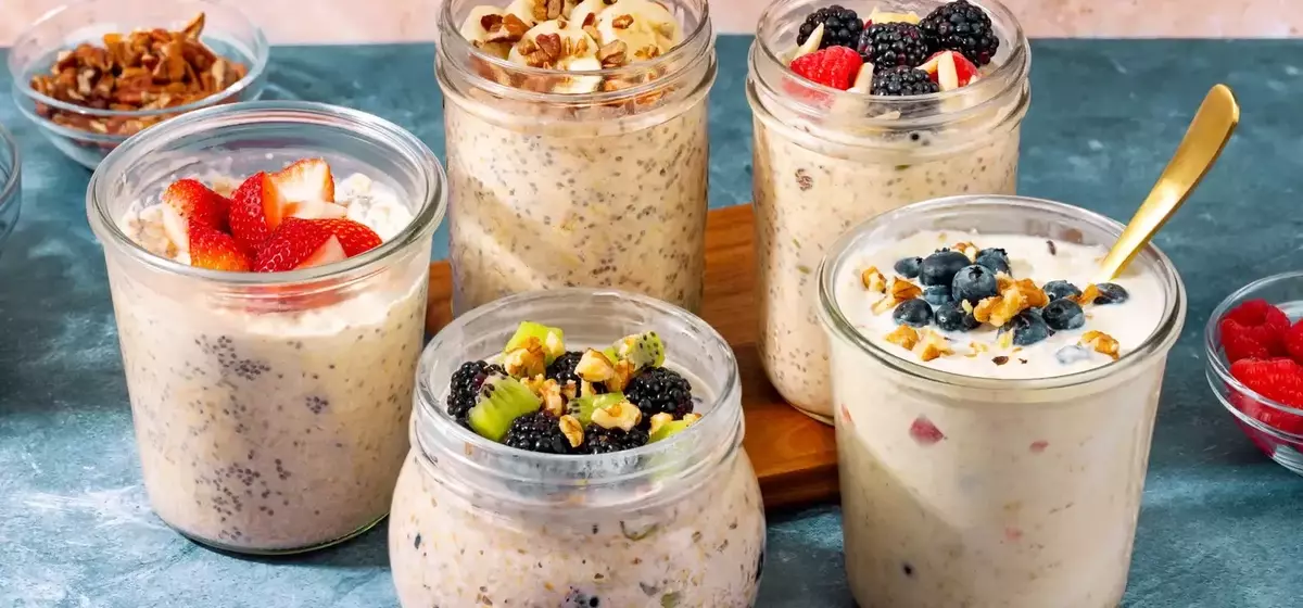 A Comparative Review of Celebrity Overnight Oats Recipes