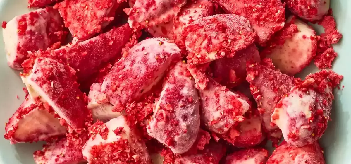 Refreshing Strawberry Lemon Yogurt Delights