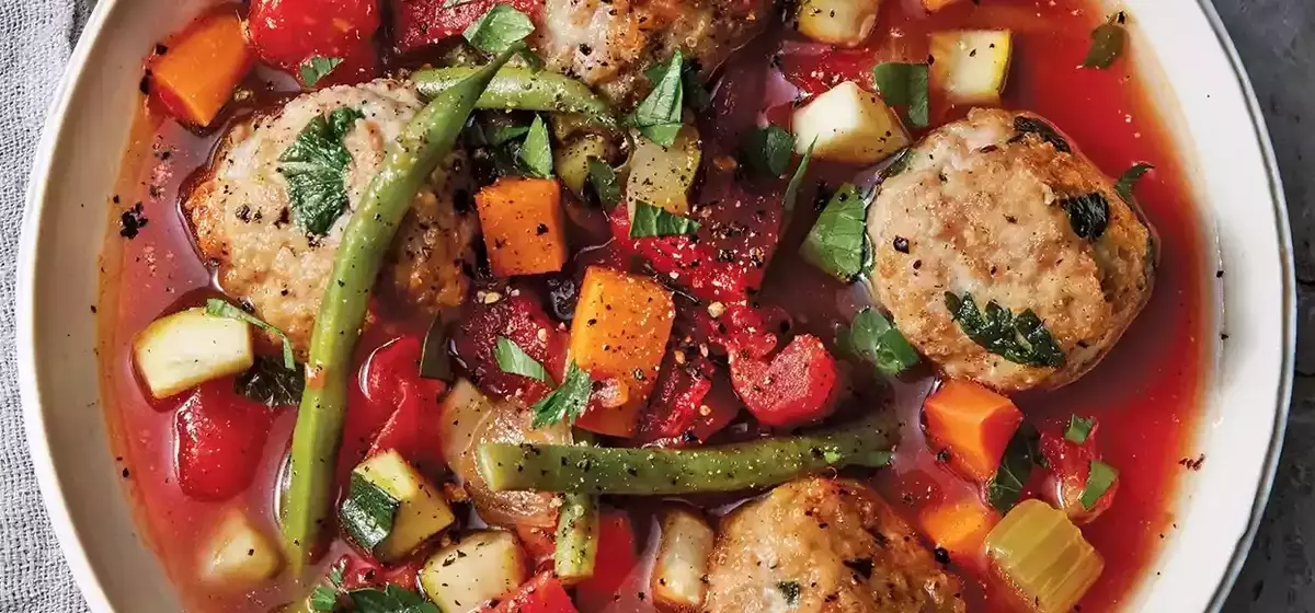 Effortless Slow-Cooker Chicken Meals: A Collection of Flavorful Recipes