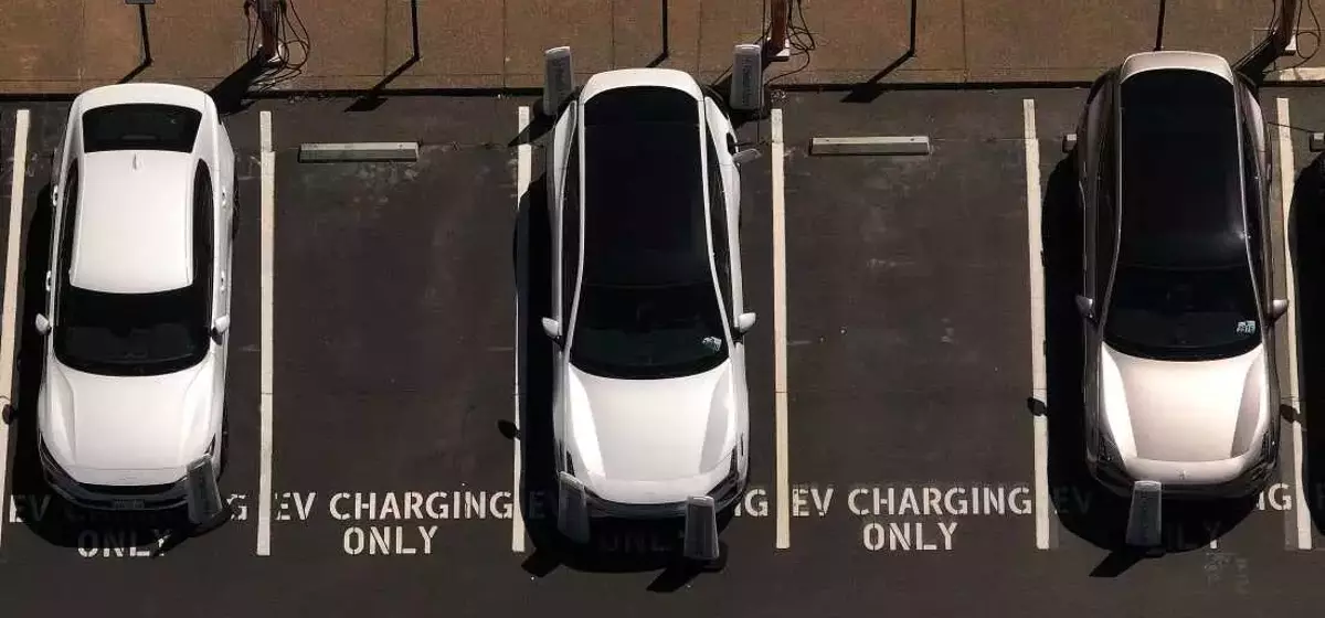 Turbulent Journey for Electric Vehicles in 2025: Challenges and Unexpected Resilience
