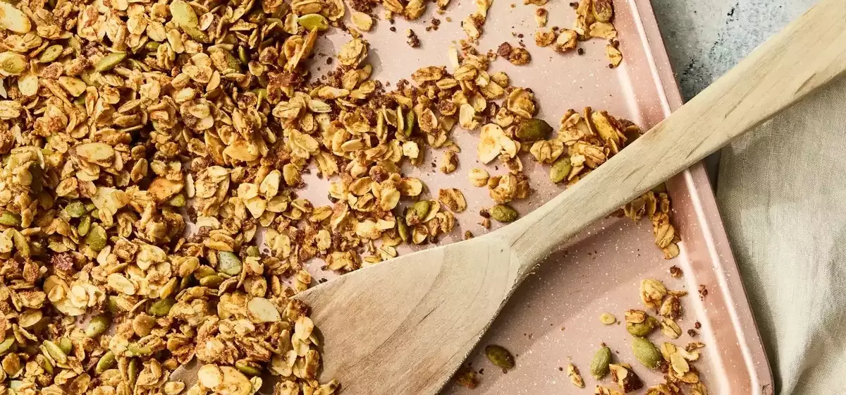 Homemade Granola: A Wholesome, Sugar-Free Treat