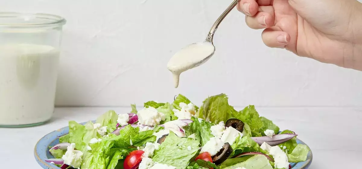 Akron's Signature Creamy French Dressing: A Culinary Journey