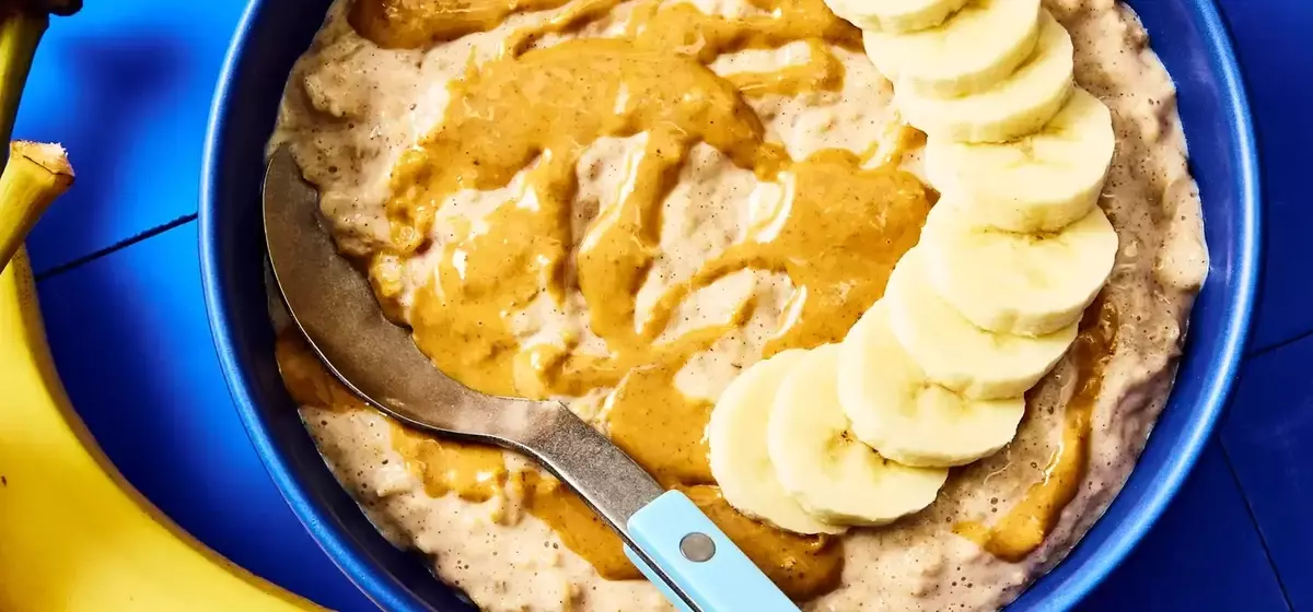 Nutrient-Rich Protein Oatmeal: A 15-Minute Breakfast Boost