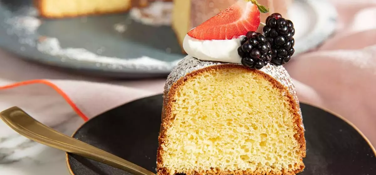 Simplified Hot Milk Cake: An Easy and Versatile Dessert