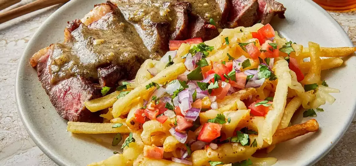 Carne Asada Fries: A Fusion Dish with a Flavorful Twist