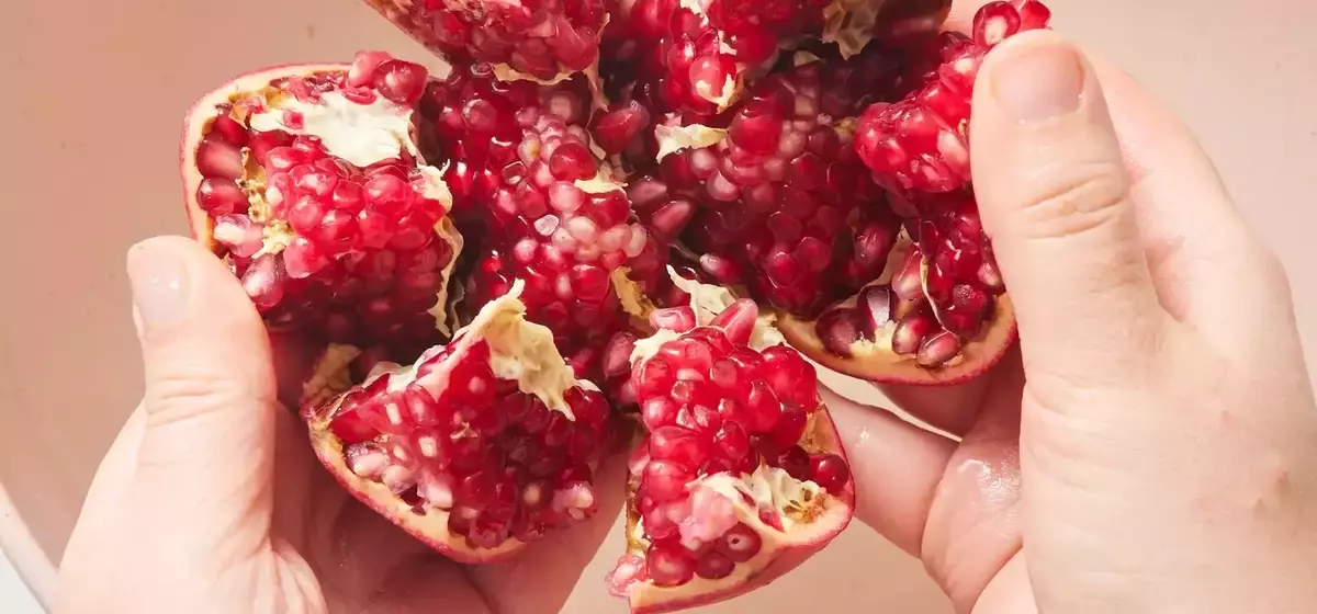 Mastering Pomegranate Preparation: A Comprehensive Guide