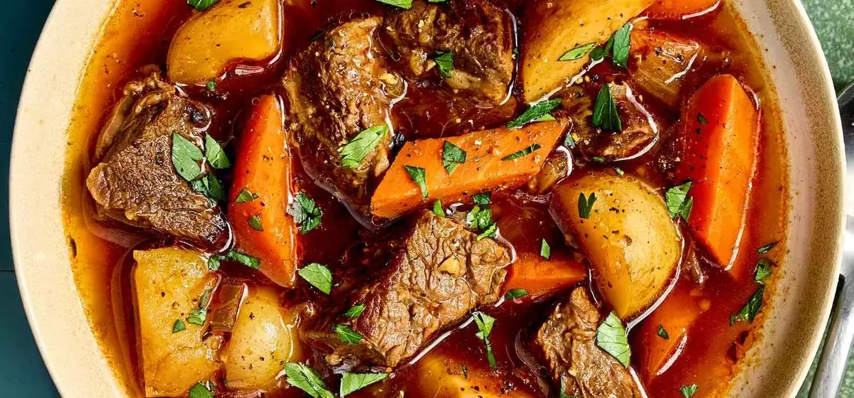 Hearty Beef and Vegetable Soup: A Wholesome One-Pot Meal