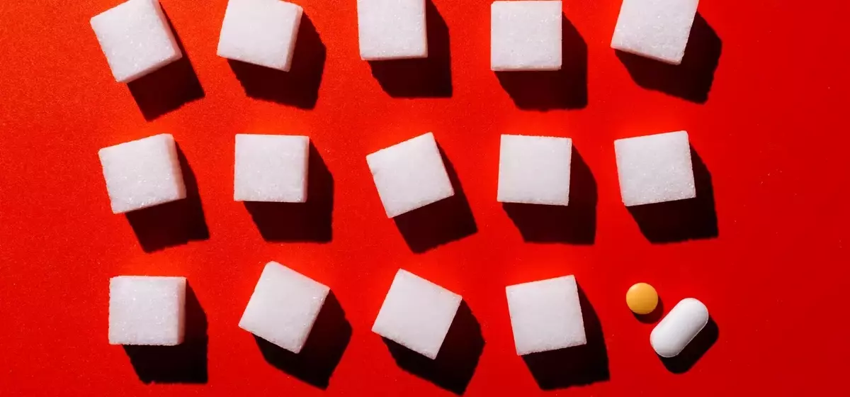 The Crucial Link Between Blood Sugar Management and Cholesterol Levels