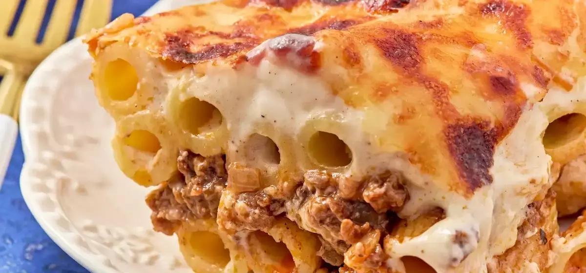 Comfort Food Delights: A Dozen Baked Pasta Recipes for Any Season
