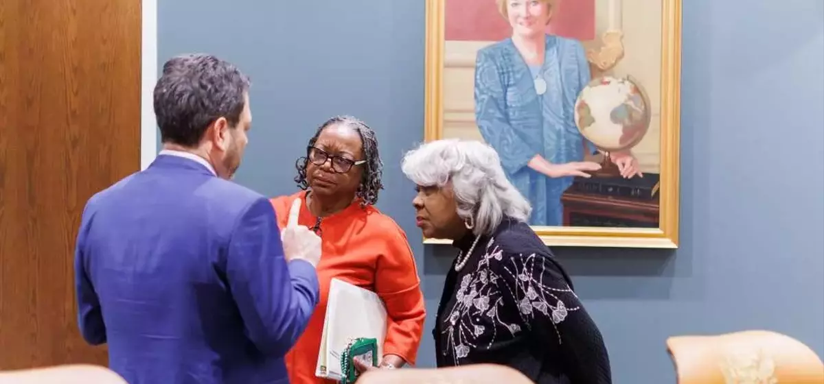Virginia Court Upholds Democratic Redistricting Vote Amidst Political Strife