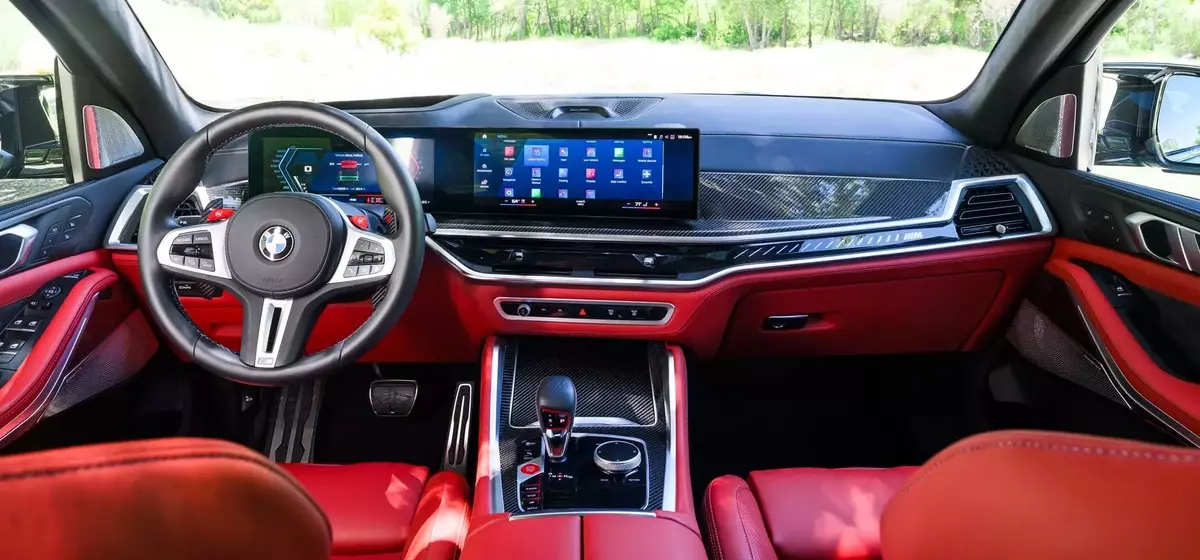 A Closer Look at the 2025 BMW X5 M Competition's Interior