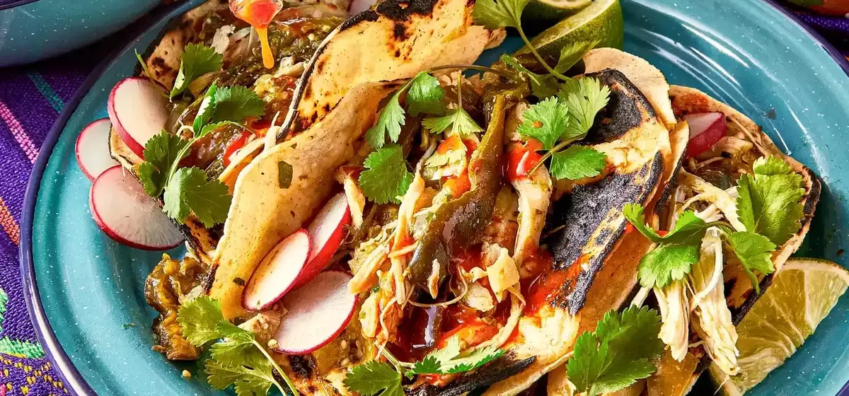 Effortless Slow Cooker Salsa Verde Chicken Tacos