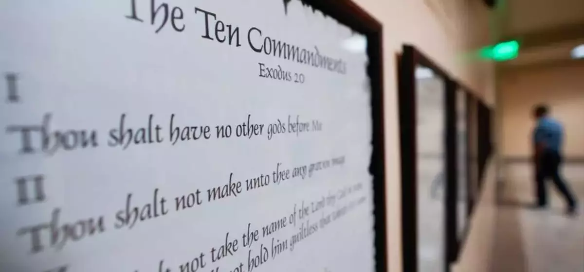 Appeals Court Reinstates Louisiana Law Mandating Ten Commandments in Schools